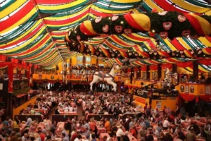 NAJWIĘKSZE ŚWIĘTO PIWA NA ŚWIECIE OKTOBERFEST W MONACHIUM