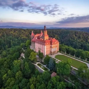 NIEZWYKŁY WEEKEND W ZACHWYCAJĄCYM I MAGICZNYM ZAMKU CZOCHA I KSIĄŻ